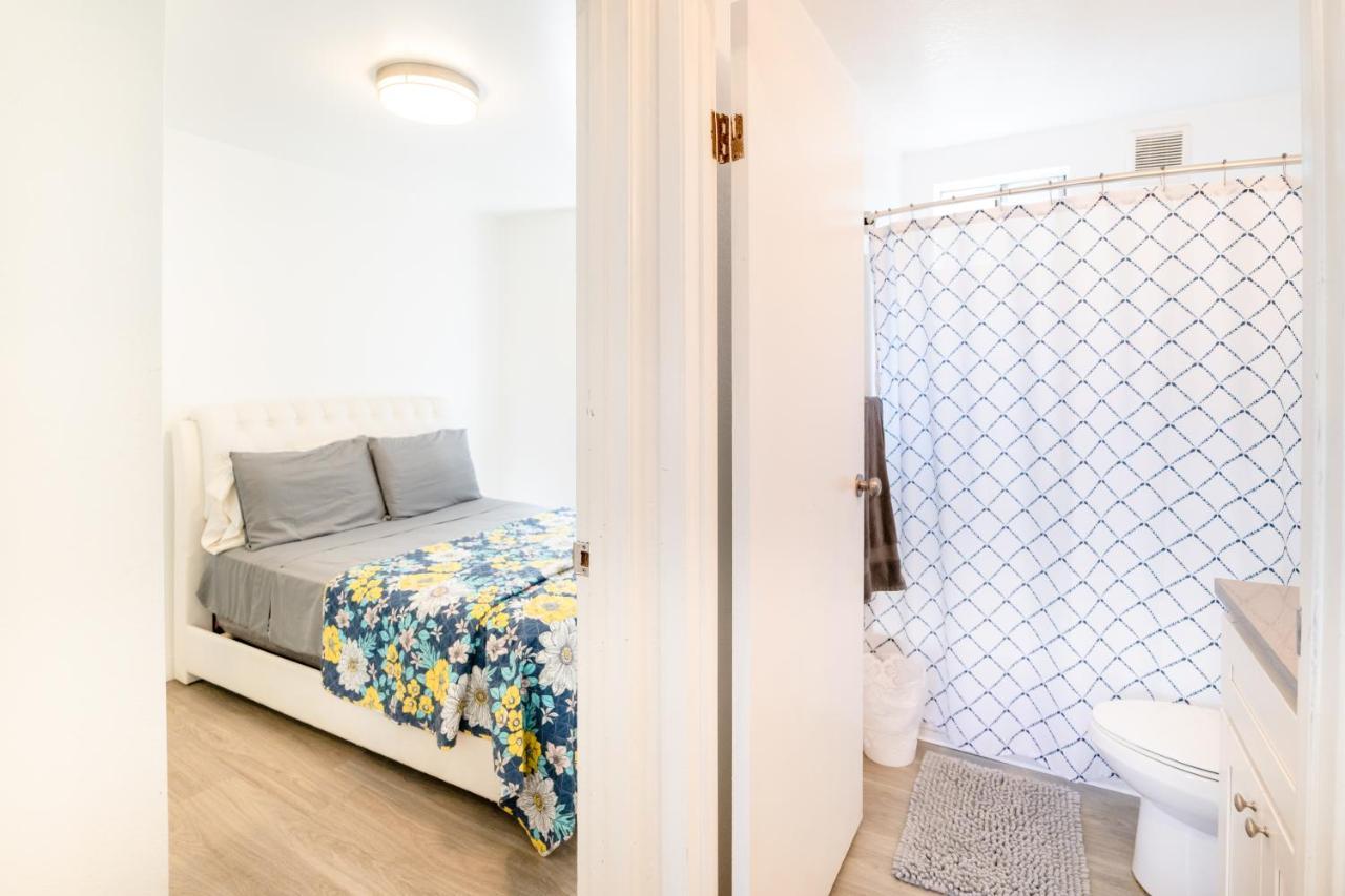 Hollywood/koreatown 2 Bedroom With Parking Apartment *